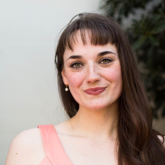 Meet your Posher, Desirée - Picture 4 of 4